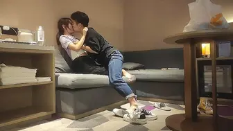 【胖子传媒工作室】良家珠宝妹，共进晚餐，酒店颠鸾倒凤，对白精彩呻吟销魂必看佳作