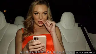 【欧美】野性美女太骚了【上篇】在出租车上就发浪，迫不及待就找了个旅馆把大鸡巴掏出来就猛力吸允，撑爆尿液四溢真刺激-剧情生活