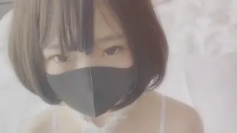 [糖心Vlog] 【淫娃萝莉】最新极品淫娃网红美少女【铃木君】网丝情趣内衣萝莉，饱满白虎饥不可待，后入爆力输出疯狂极射