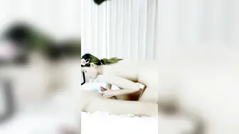 活超棒的小少妇让大哥体验什么叫【精致丝袜足交服务】全套莞式服务超棒享受，高难度体位草穴，空中加油开飞机精彩刺激