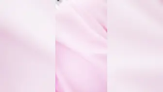 北川加奈：柳岩是多大呀，她是C还是D，牛批，向往的胸没有错啦哈哈，前段时间有隆胸的想法，因为害怕不敢隆嘿嘿！