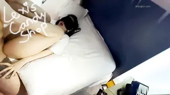 女神级魔都小翘臀【Lexis】和巨根男友付费私拍之刚剃玩的小嫩逼，操起来真带劲，双视角，高清1080P原版