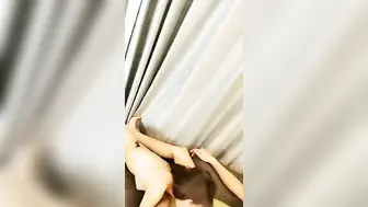 今天哥哥好棒啊，双飞淫娃荡女【下篇】露脸黑丝情趣道具玩弄骚穴，轮着给小哥口交大鸡巴各种爆草抽插，快干哭了