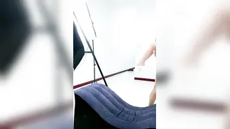 姐妹一起淫乱大战【下篇】全程露脸跟小哥激情啪啪，床上床下各种爆草抽插，舔逼玩奶子陪狼友互动撩骚精彩不要错过