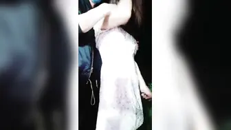 【深夜户外强奸闺蜜-上篇】夏天到了，适合野外群P，两男两女淫乱聚会，小姐妹在空旷田野肆意狂叫