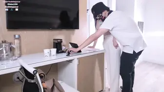 小水水 性感爆乳销售小姐姐被干的喷水