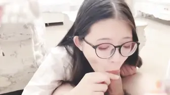 反差网黄 司雨 清纯外表却超级会口交