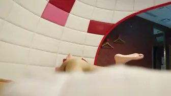 台湾情侣泄密，开发小女友把她玩成小母狗