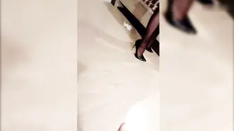淫妻绿帽老婆化身极品高跟女王，丝袜长腿花式爆操