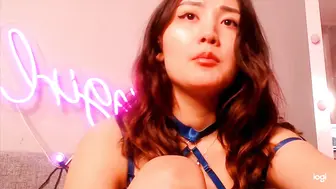 炮机调教 博主被搞到潮吹狂喷水