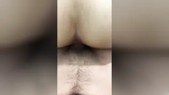 热情如火的反差大学骚妹子与男友不雅自拍流出无套后入疯狂进出_#清晰对话