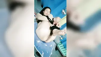 熟女少妇 被老公粗暴狂操 那销魂的表情，那迷离的眼神，尽显风骚妩媚