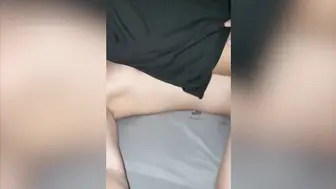 带朋友回家一起玩媳妇 被老公和单男双管齐下