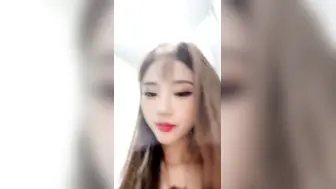 超美主播 一想到你就湿 来着大姨妈也要浴血奋战，饥渴骚货吃鸡后入被猛干淫叫不断！