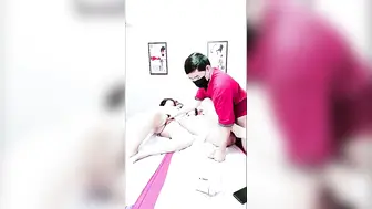 精彩4P 两个少妇被两小哥揉奶玩逼口交大鸡巴 各种姿势爆草