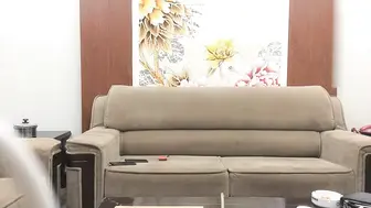 约了个性感少妇啪啪穿上连体网袜后入猛操