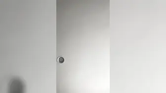敢让老娘等？！你射进来之前最好先让老娘高潮爽一把