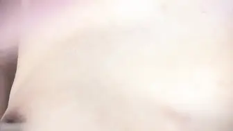 约风韵小少妇，舔穴狂魔对着鲍鱼进攻妹子爽得乱叫狂扭，超清晰设备沙发近景展示啪啪细节