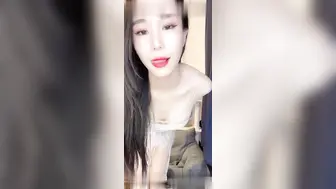 露脸网红 宵夜 最新金主定制付费福利 女神连体肉丝搔首弄姿发情自慰!
